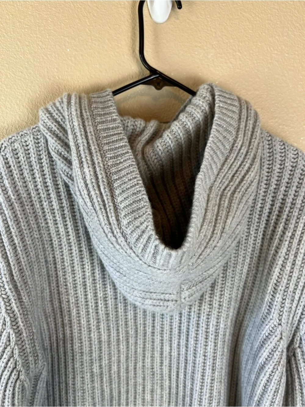 Wolf vs Goat Wool Chunky Pullover Hoodie Sweater Grey